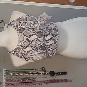 NWT-  Victoria Secret on point bra! XL